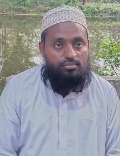 আজানের সুরে ঢেকে রাখা এক জীবনের কান্না—গলাচিপা হাসপাতাল মসজিদের মোয়াজ্জেমের আকুল আবেদন,