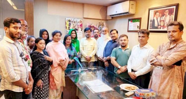 ঢাকা মহানগর দক্ষিণের পূর্নাঙ্গ কমিটি গঠন উপলক্ষে পেশাজীবী দলের আলোচনা সভা : পেশাজীবীদের ঐক্যবদ্ধ হয়ে সামাজিক ও মানবিক কর্মকাণ্ডে ভূমিকা রাখার আহ্বান - আরিফুল ইসলাম জিয়ার