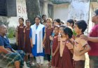 নওগাঁর সদর ইউনিয়নের বলিহার রাজবাড়ী এলাকায় বৃদ্ধ মায়ের সেবায় সেরা-বাদশা মিয়া