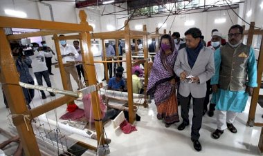 শিগগিরই মসলিন কাপড়ের বাণিজ্যিক উৎপাদন শুরু হবে বলে জানিয়েছেন বস্ত্র ও পাটমন্ত্রী গোলাম দস্তগীর গাজী।