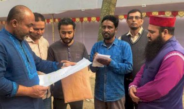 নরসিংদীতে বইমেলা প্রাঙ্গণে চলছে শেষ মূহুর্তের প্রস্তুতি