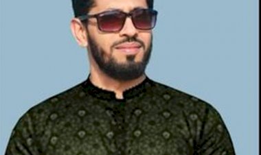 সাংবাদিক মোস্তফা খানের জন্মদিন আজ