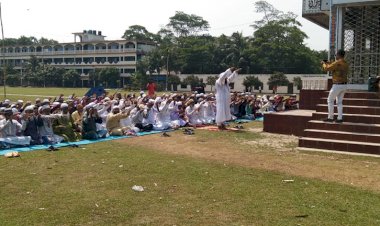 দক্ষিণ বাংলার ঐতিহ্যবাহী মির্জাগঞ্জ দরবারে সালাতুল ইসস্তিখার নামাজ আদায়