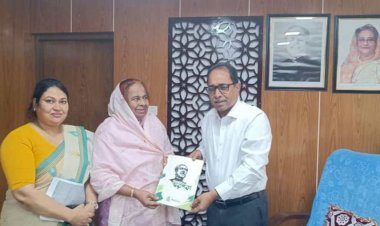 ঢাকায় পল্লী উন্নয়ন ও সমবায় প্রতিমন্ত্রীর সাথে ডক্টর হোসনে আরা বেগমের মতবিনিময়