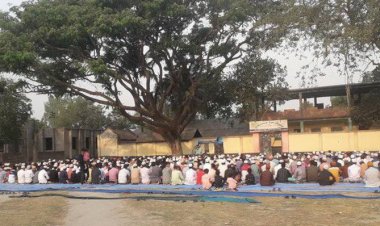 দ্বিতীয় দফায় চিরির বন্দর উপজেলায় বৃষ্টির জন্য সালাত ও দোয়া অনুষ্ঠিত হয়।