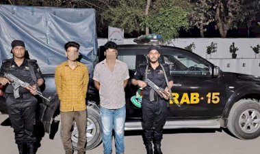 কক্সবাজার ঈদগড় এলাকায় র‌্যাবের অভিযানে অস্ত্র ও কার্তুজ সহ দুই কারবারী আটক