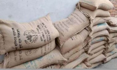 নওগাঁ ১৫ টন সরকারি রেশনের চাল কেনার অপরাধে ১ লাখ টাকা জরিমানা