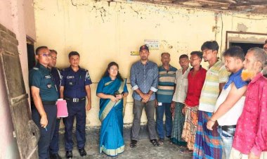 নওগাঁয় চোলাইমদ ও ইয়াবা ট্যাবলেটসহ ৬ মাদক কারবারি আটক