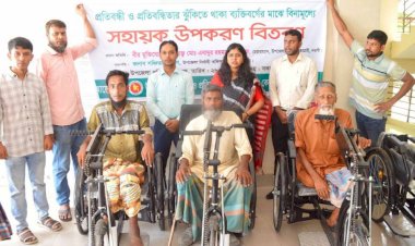 নওগাঁর আত্রাইয়ে সমাজ সেবা অধিদপ্তরের অনুদানের চেক বিতরন