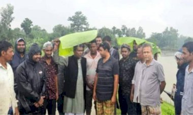 নওগাঁর আত্রাই ও ফকিন্নি নদীর ঝুঁকিপূর্ণ এলাকা পরিদর্শনে এমপি গামা