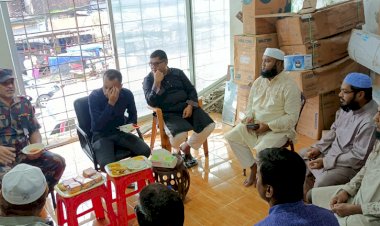 টেকনাফের হ্নীলায় ব্যবসায়ী নেতাদের সাথে ইউএনও র মতবিনিময় : সহিংসতা মুক্ত টেকনাফ চাই