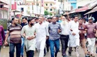 নওগাঁ কেন্দ্রীয় কর্মসূচি ঘোষিত  জেলা বিএনপির নেতাকর্মীদের মুক্ত মিছিল