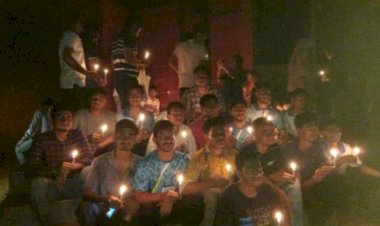 নওগাঁয় নিহত শিক্ষার্থীদের স্মরণে  মোমবাতি প্রজ্বলন কর্মসূচি পালন