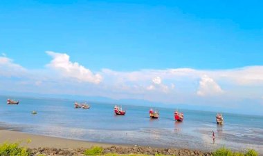 নাফ নদীর ওপারে মটার্শেলের বিকট বিস্ফোরণের শব্দে এপারের সীমান্তবাসীর ঘুম ভাঙ্গে