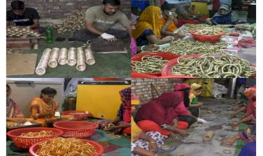 নওগাঁয় বিশাল কর্মযজ্ঞে মধ্যেদিয়ে স্বর্ণের মত দেখতে পিতলের গহনা হাতের চুড়ি বলা তৈরী হচ্ছে