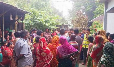 নড়াইলের লোহাগড়ায় সিঁধ কেটে ঘরে ঢুকে হিন্দু স্কুল শিক্ষিকা সবিতা রাণী বালাকে হত্যা