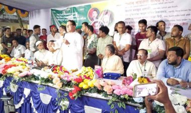 কেউ যেন ঘোলা পানিতে মাছ শিকার না করতে পারে  সেই জন্য আমাদের সতর্ক থাকতে হবে