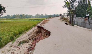 জাহাঙ্গীরপুর যাওয়া সড়কটি ছয় মাসেই ধসে পড়ছে!