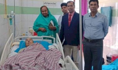 ঢাকায় স্বাস্থ্য ও পরিবার কল্যাণ সচিবের মাতার শয্যা পাশে ড.হোসনে-আরা বেগম।