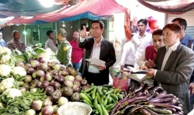 ভ্রাম্যমাণ আদালতে ব্যবসায়ীকে অর্থদন্ড প্রদান  নরসিংদীর মনোহরদীতে ব্যবসায়ীকে অর্থদন্ড প্রদান করা হয়েছে