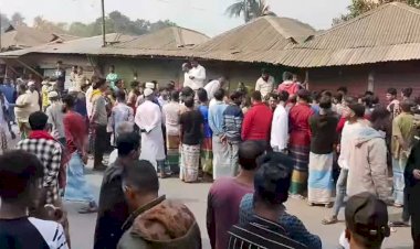 ফার্নিচারের দোকান থেকে এক ব্যক্তির ঝুলন্ত লাশ উদ্ধার