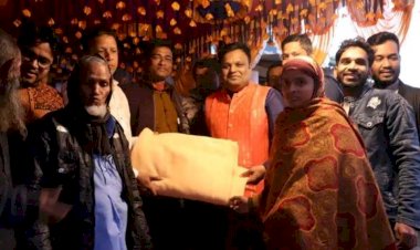 দিনাজপুর চিরিরবন্দর উপজেলা রাণীর বন্দরে  শীতার্তদের মাঝে কম্বল বিতরণ অনুষ্ঠিত হয়