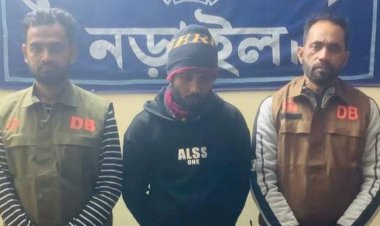 নড়াইল ডিবি পুলিশের অভিযানে চার বোতল মদসহ  বাঁধন বিশ্বাস গ্রেফতার