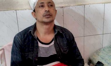 সাংবাদিককের রক্তে ভিজলো ডিসি ও এসপি অফিসের সামনের মাটি