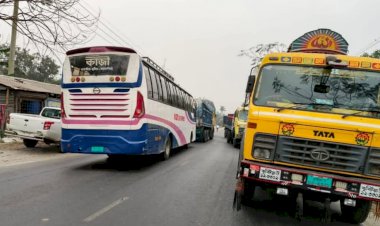 রায়পুরায় বাসের ধাক্কায় মোটরসাইকেলের দুই আরোহী নিহত