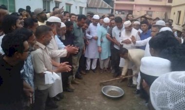 শিবপুরে মনজুর এলাহীর নতুন বাড়ির কাজের শুভ উদ্বোধন