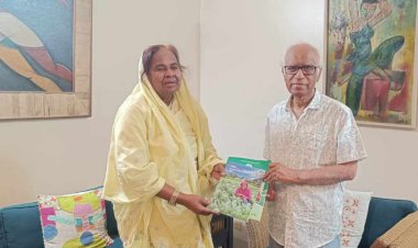 ঢাকায় মাননীয় উপদেষ্টা প্রফেসর ড. ওয়াহিদউদ্দিন মাহমুদের সাথে ড. হোসনে-আরা বেগমের সৌজন্য সাক্ষাৎ