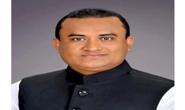 পালিয়ে ভারত যাওয়ার সময় বেনাপোলে কেন্দ্রীয় যুবলীগ নেতা গ্রেফতার