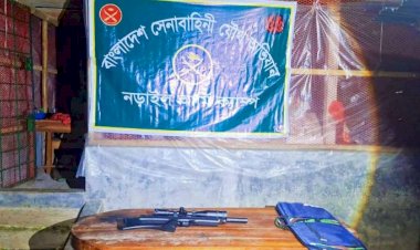 নড়াইলে সেনাবাহিনীর অভিযানে  শিক্ষার্থীর ঘর থেকে স্নাইপার রাইফেল উদ্ধার