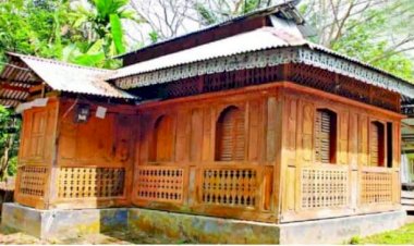 দক্ষিণ এশিয়ার একমাত্র কাঠের তৈরি শিল্পসমৃদ্ধ দৃষ্টিনন্দন মুসলিম স্থাপত্যকলা।