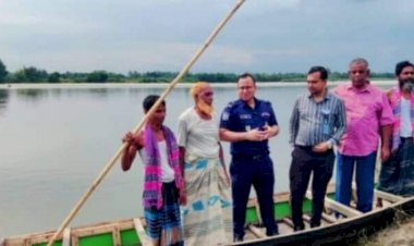 সংবাদ প্রকাশের পর প্রশাসনের উদ্যোগে নৌকা পেয়ে অত্যন্ত খুশি মাঝিয়ালির চরের বাসিন্দারা!