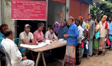 হোমনায় ১৫ টাকা কেজি ধরে চাল বিক্রি কার্যক্রম সম্পন্ন