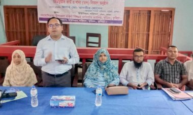 বুড়িচংয়ে নিম্ন আয়ের নারীদের মাঝে ভিডব্লিউবি প্রকল্পের চাল বিতরণ