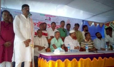 বিশ্বাসযোগ্য একটা নির্বাচন অনুষ্ঠান ছাড়া  জাতির সামনে বিকল্প কিছু নেই  ( আবুল হোসেন আজাদ )
