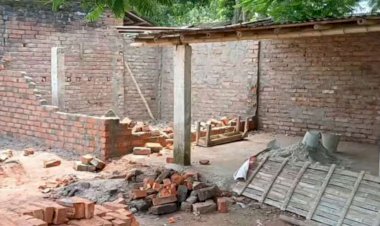 নওগাঁর রাণীনগর পারইল উচ্চ বিদ্যালয়ে ভাঙচুরের অভিযোগ জাহিদের বিরুদ্ধে