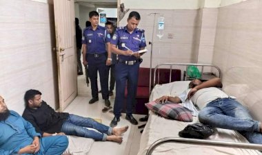 দেবীদ্বারে আট সাংবাদিকের উপর সন্ত্রাসী হামলা!মোবাইল- ক্যামেরা ছিনতাই, ১২ জন আহত