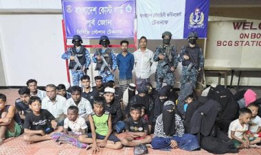 টেকনাফে নৌবাহিনী ও কোস্টগার্ডের যৌথ অভিযানে ৩৯ জন অপহৃতকে উদ্ধার ২ পাচারকারী আটক
