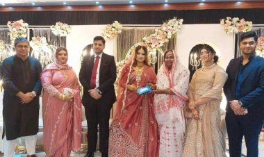 বগুড়ায় জাঁকজমকপূর্ণ বৌভাত অনুষ্ঠানে নবদম্পতিকে ডক্টর হোসনে আরা বেগমের আশীর্বাদ