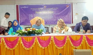 রাজশাহী মোহনপুরে ‘তথ্য আপা’ প্রকল্পের উঠান বৈঠক - নারীর ক্ষমতায়ন ও বাল্যবিবাহ প্রতিরোধে সচেতনতা বৃদ্ধি