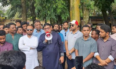 গাইবান্ধা ৩ পলাশবাড়ী সাদুল্লাপুর আসনে সাধারণ ভোটারের আলোচনার শীর্ষে বিএনপির সম্ভাব্য প্রার্থী  অধ্যাপক ডাঃ মইনুল হাসান সাদিক-