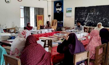 আরাগ আনন্দপুর আদর্শ উচ্চ বিদ্যালয়ে শিক্ষক-কর্মচারীদের কর্মবিরতি পালন
