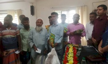 নওগাঁর বদলগাছীতে সরিষা বীজ ও রাসায়নিক সার বিতরণ কার্যক্রমের শুভ উদ্বোধন