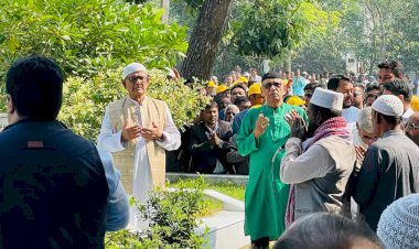 বিএনপি মহাসচিবের কবর জিয়ারত: দুই প্রয়াত নেতার প্রতি গভীর শ্রদ্ধা নিবেদন
