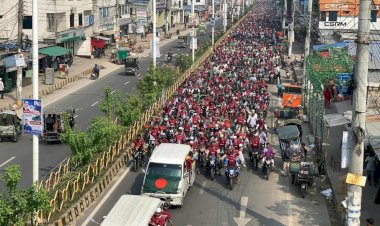 রাজশাহীতে জামায়াত প্রার্থীর নেতৃত্বে বিশাল মোটরসাইকেল র‌্যালি
