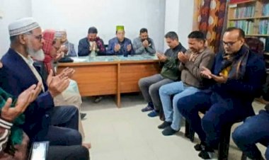 পাবনায় মাহাতাব বিশ্বাসের সুস্থতা ও মরহুম শফিউর রহমানের রুহের মাগফিরাত কামনায় দোয়া