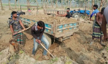 বদলগাছীতে এসিল্যান্ডকে ম্যানেজ করে,প্রকাশ্য দিবালোকে চলছে অবৈধভাবে ভিটা মাটি কাটা